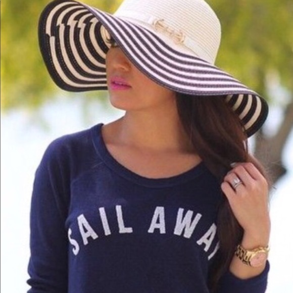 Sundry Tops - ⛵️Sundry Sail Away Sweatshirt ⛵️